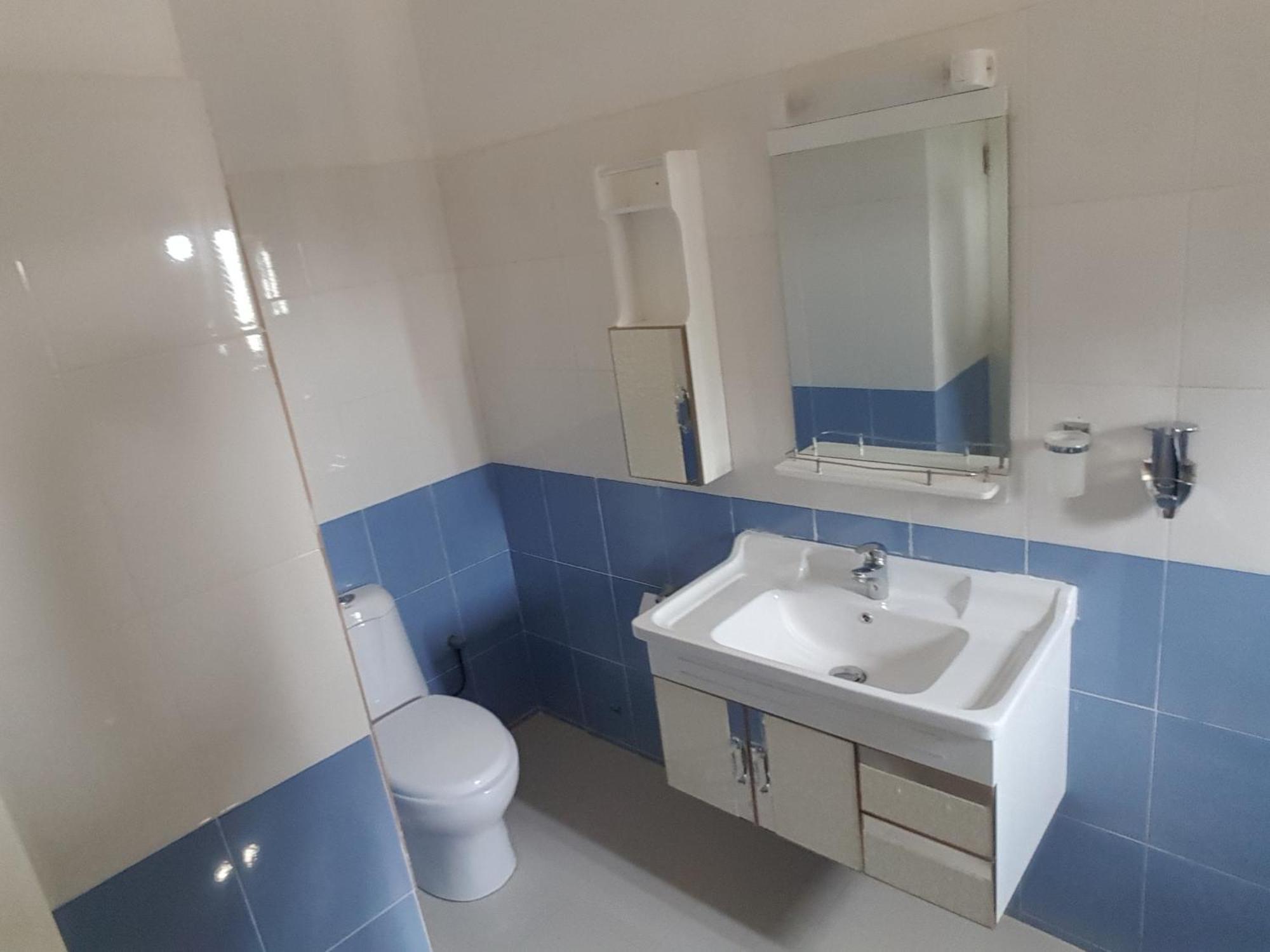 Hotel Yabisso Ломе Екстериор снимка
