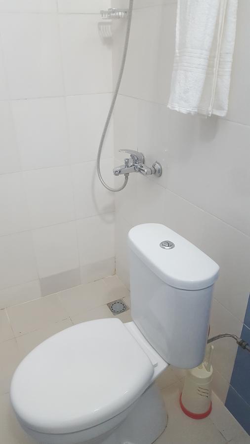 Hotel Yabisso Ломе Екстериор снимка